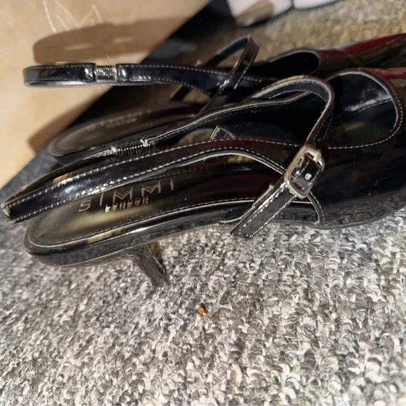 SIMMI Black Patent Pointed Slingback Pumps with Strap - Picture 3 of 3